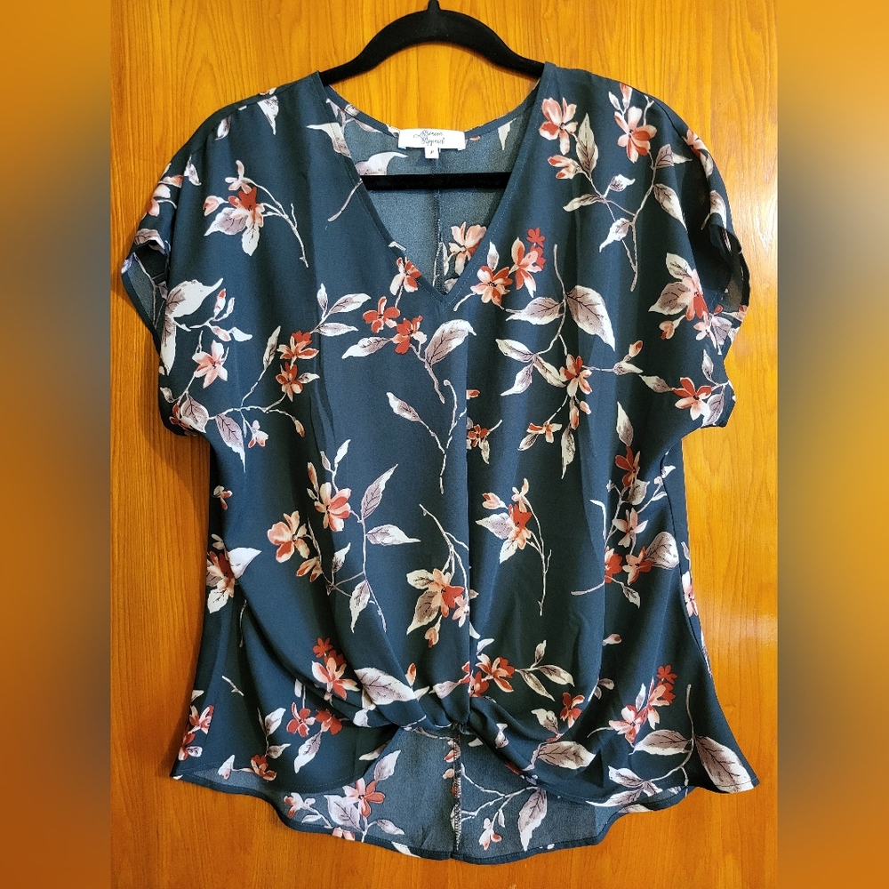 V-Neck Floral Blouse with Twisted Hem